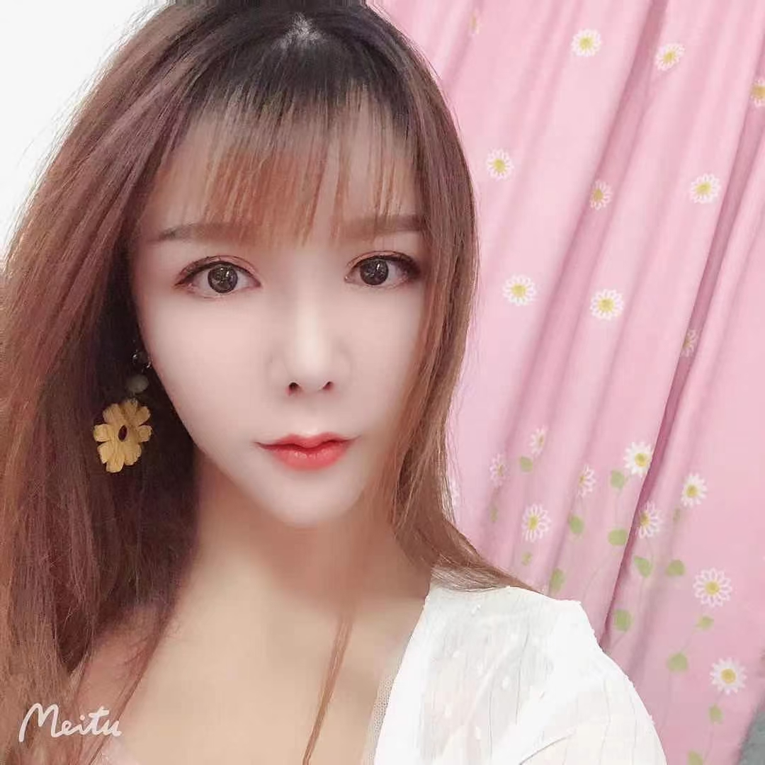 双飞美女